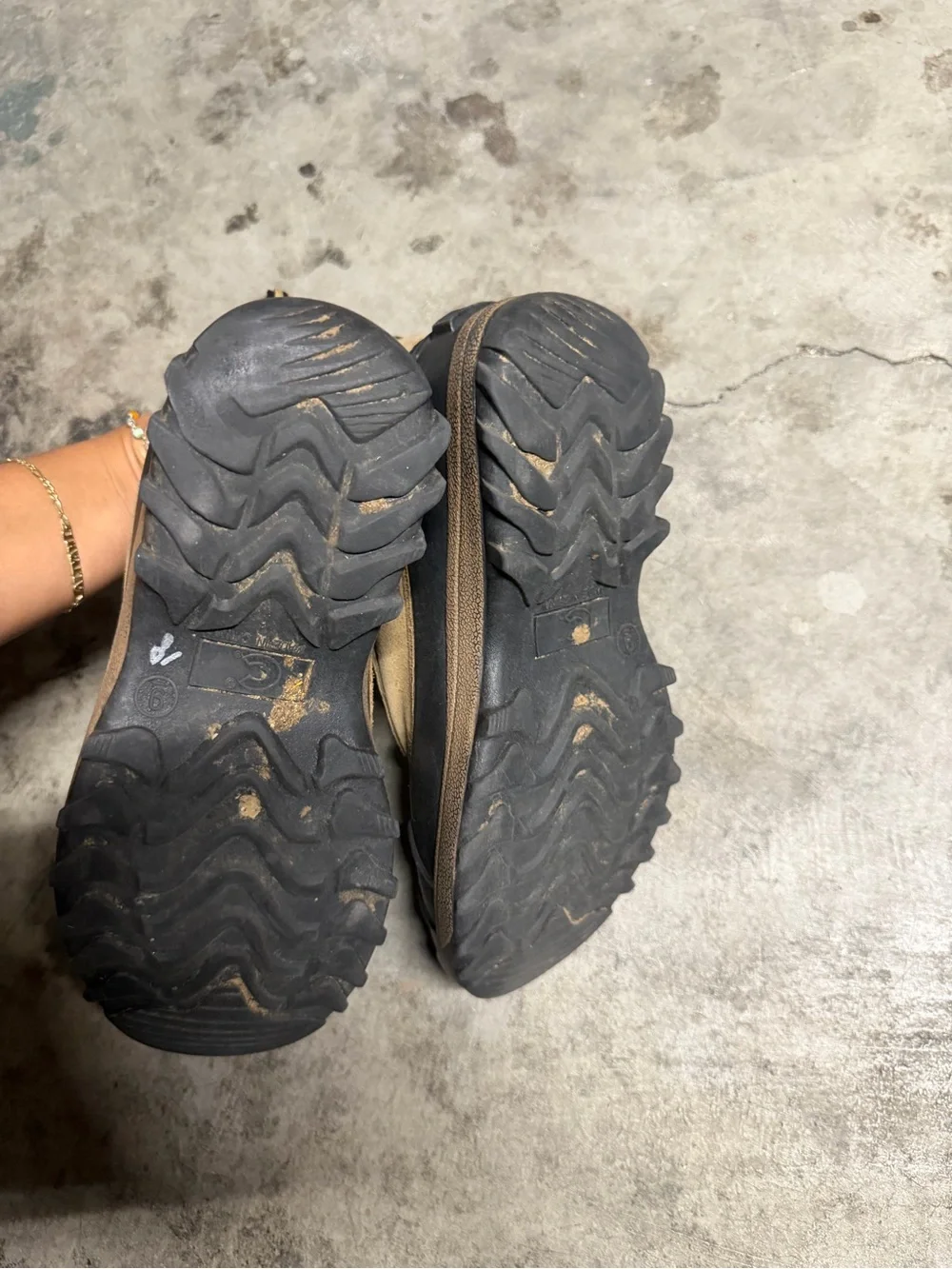 boston accent outlook velcro boots